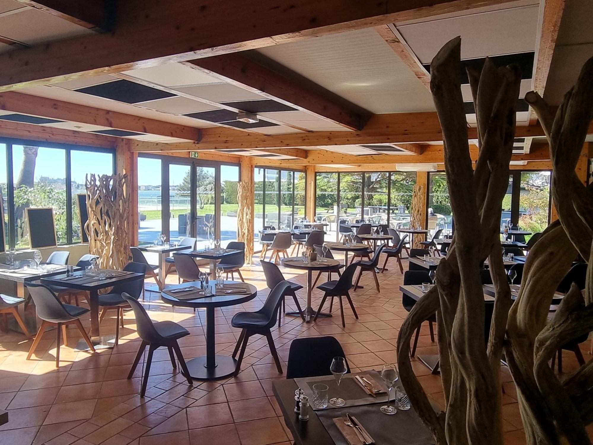 Ariane Hotel Fos Sur Mer Fos-sur-Mer Bagian luar foto