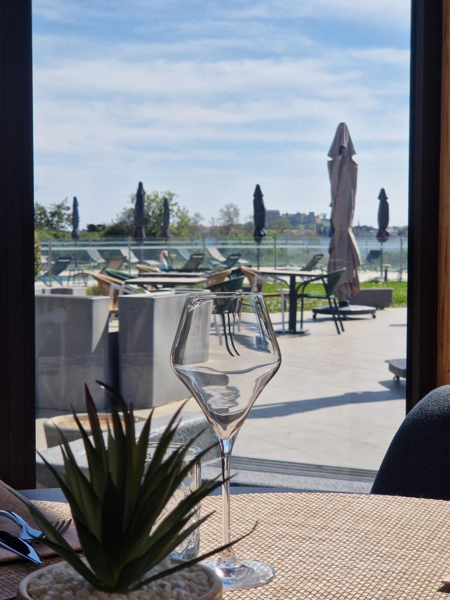 Ariane Hotel Fos Sur Mer Fos-sur-Mer Bagian luar foto