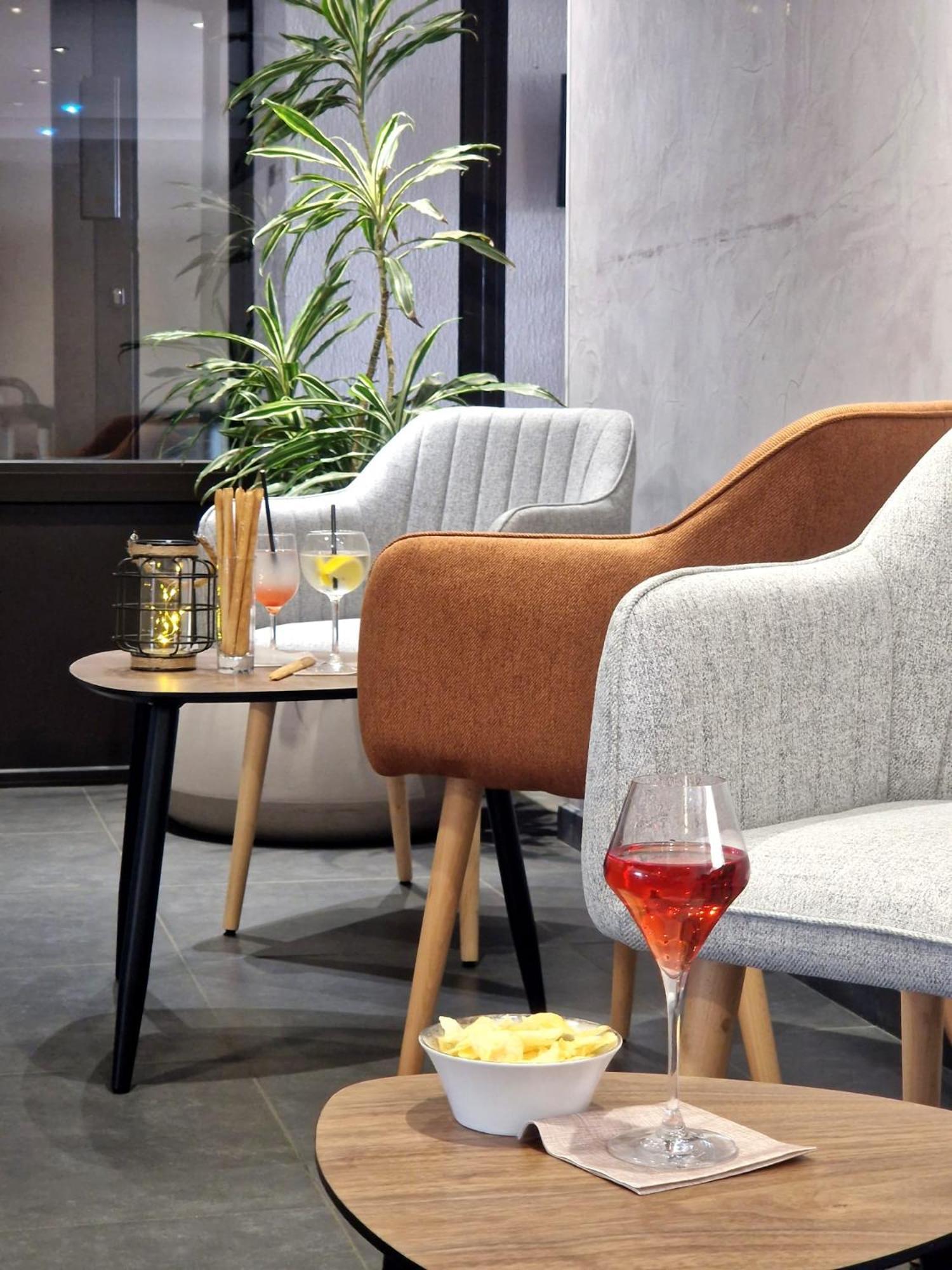 Ariane Hotel Fos Sur Mer Fos-sur-Mer Bagian luar foto